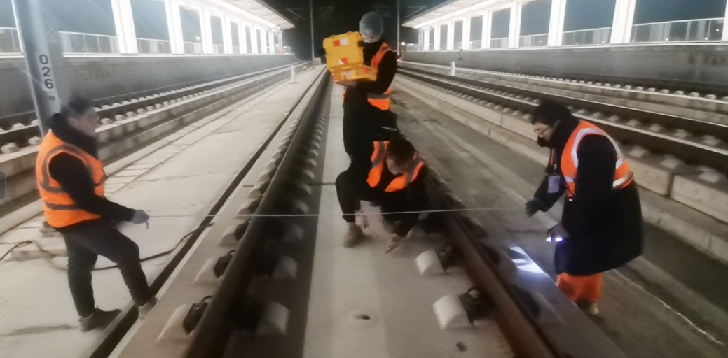 高速铁路无砟轨道隐蔽病害脱空冲击回波法检测方案